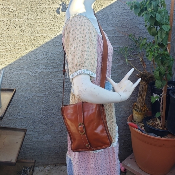 Patricia Nash VENEZIA Pouch Crossbody - Picture 6 of 16